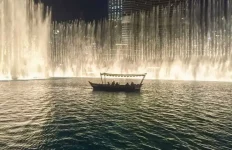 Dubai-Fountain-Show-and-Lake-Ride